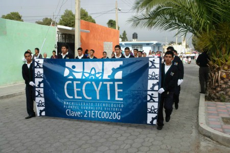 DESFILE 5 DE MAYO